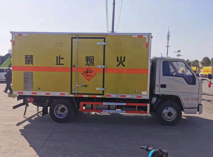 南充爆破器材运输车技术升级与安全合规新趋势